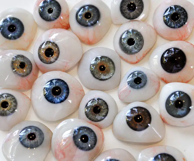 Custom Eyes by Vida Trümpelmann